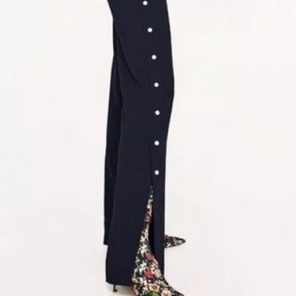 New Zara embellished pants with pearls - Picture 2 of 5